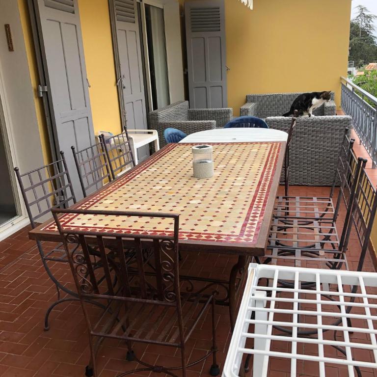 Villa Gecko - Apartment with Pool View - 12