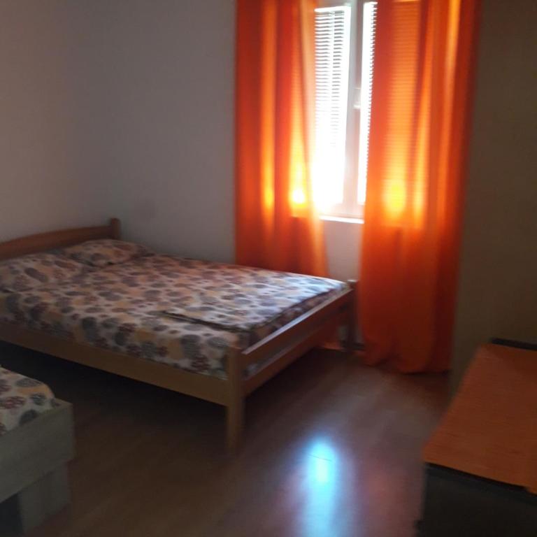 Mir - One-Bedroom Apartment - 18