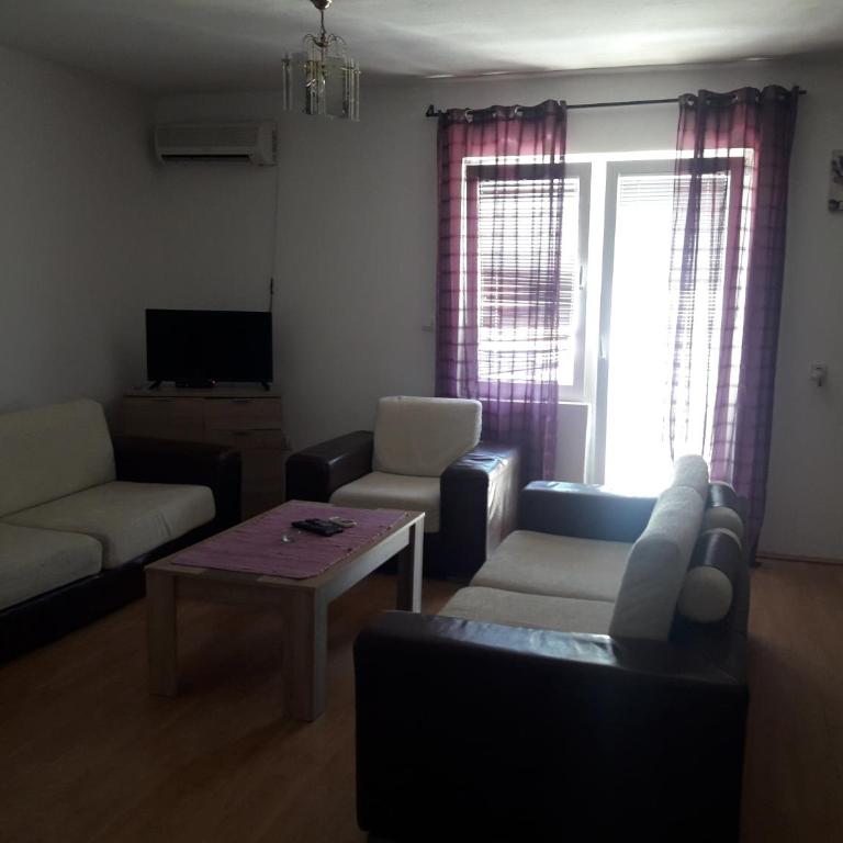 Mir - One-Bedroom Apartment - 11
