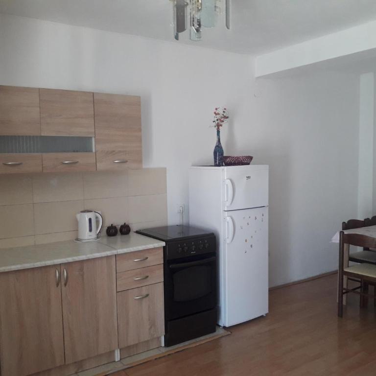 Mir - One-Bedroom Apartment - 8