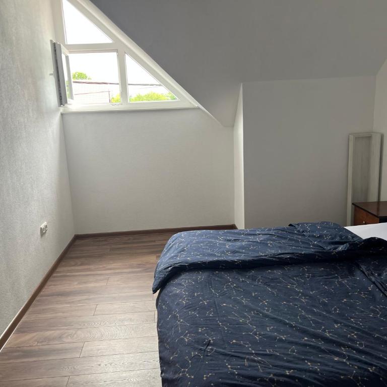 Una - Three-Bedroom House - 40