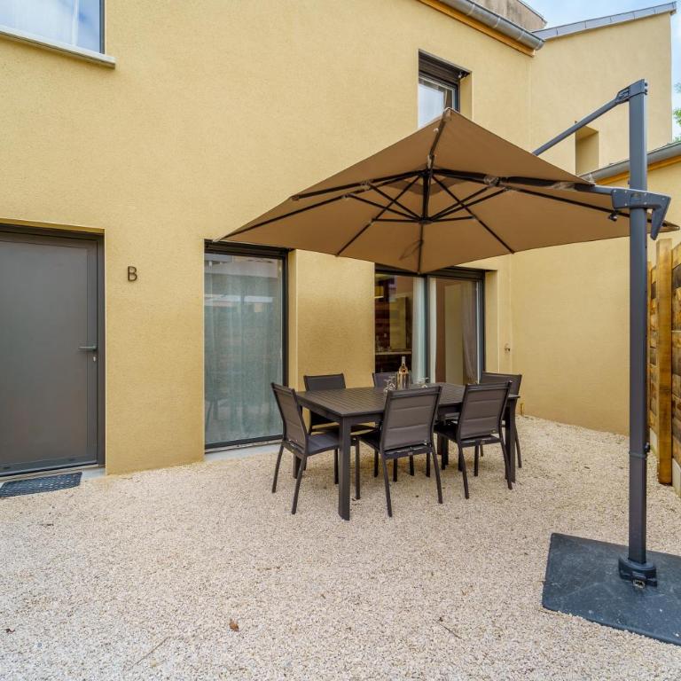 Maisons calmes avec terrasses et garages centre-ville B et C - Maison 4 Chambres - 10
