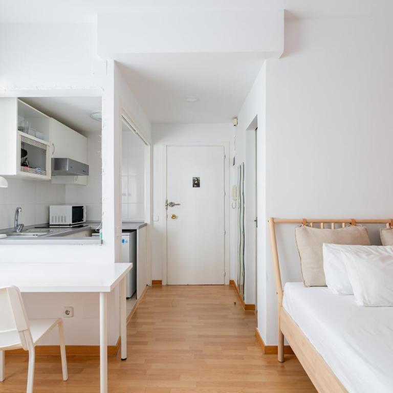 Estudios en Plaza España. Centro de Madrid - One-Bedroom Apartment - 1
