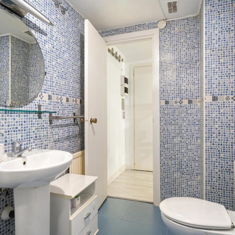 Estudios en Plaza España. Centro de Madrid - One-Bedroom Apartment - 1