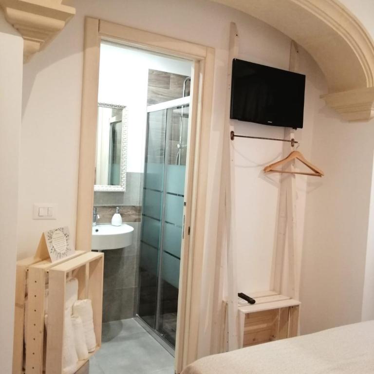 All'Ottantuno - Camera Matrimoniale con Bagno Privato - 3