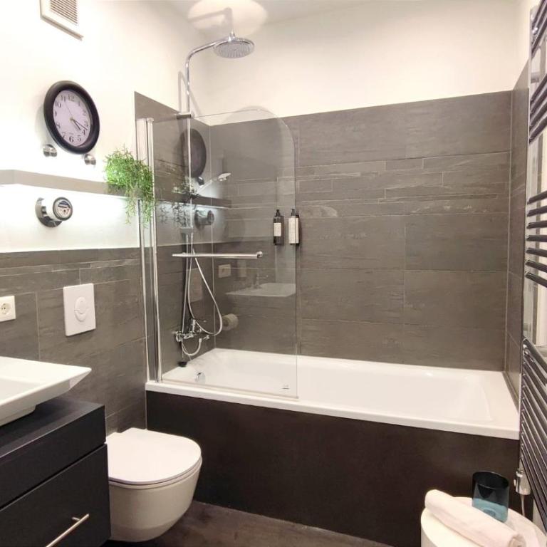 HOMELY STAY Studio P1 - Elegant Self-Check-in Studio-Apartment in Munich -with Kitchen and Washing Machine - Apartment - 16