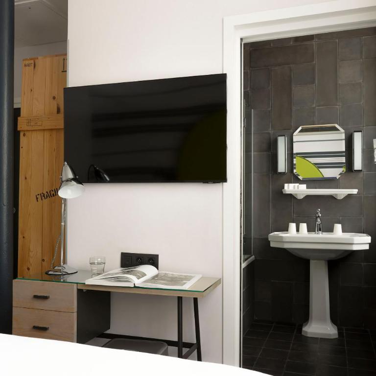 Hôtel Fabric - Superior Dreibettzimmer - 6