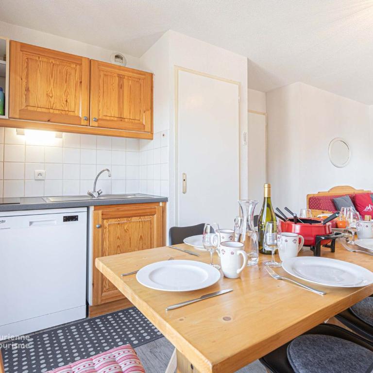 Confort et Wifi gratuit : Appartement 3 pièces pour 4-6 personnes, proche pistes et remontées mécaniques - FR-1-265-307 - Appartement (6 Adultes) - 5