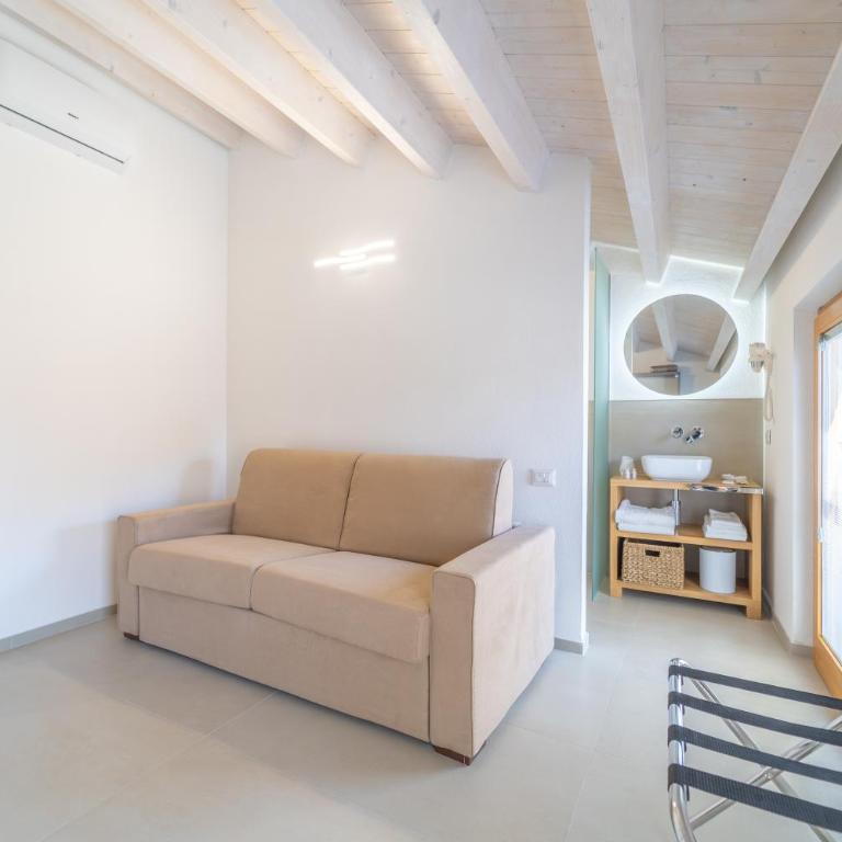 Nuova -Luxury Rooms & Apartment- - Suite King con Vista Piscina - 1