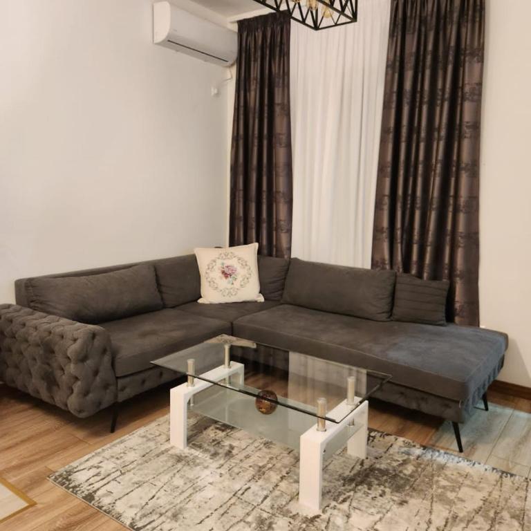 Apartment minutes away from the beach - Two-Bedroom Apartment - 6