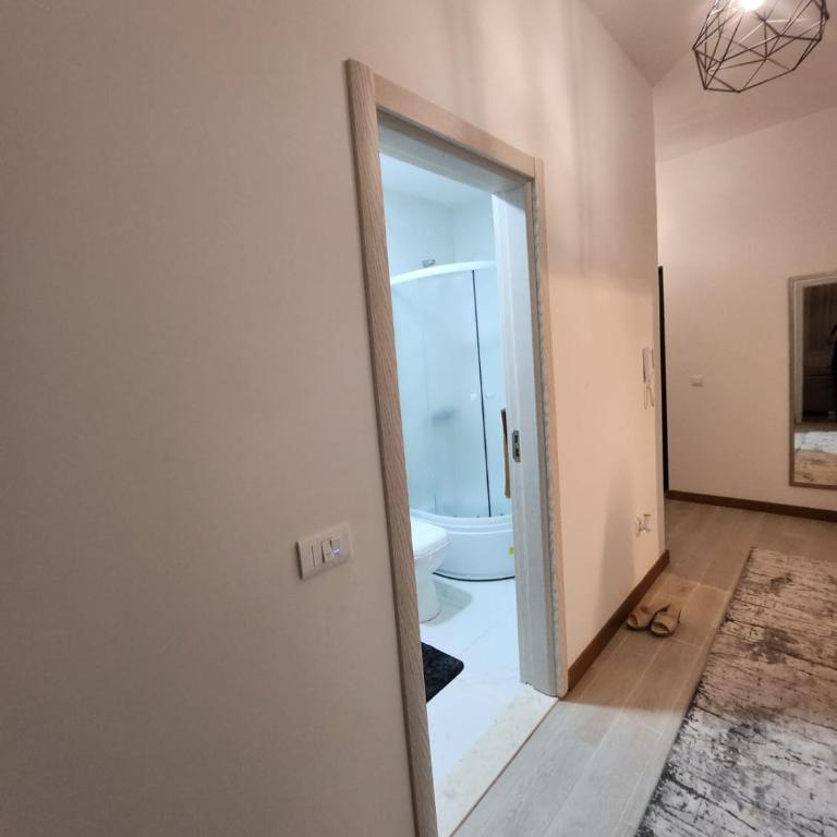 Apartment minutes away from the beach - Two-Bedroom Apartment - 9