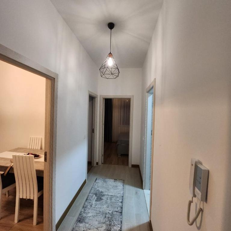 Apartment minutes away from the beach - Two-Bedroom Apartment - 11