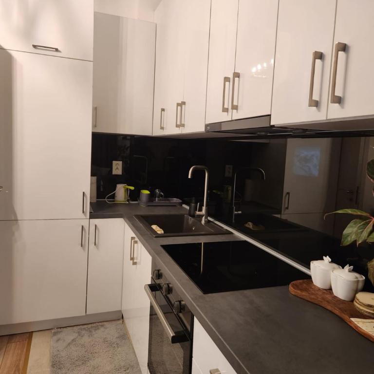 Apartment minutes away from the beach - Two-Bedroom Apartment - 16