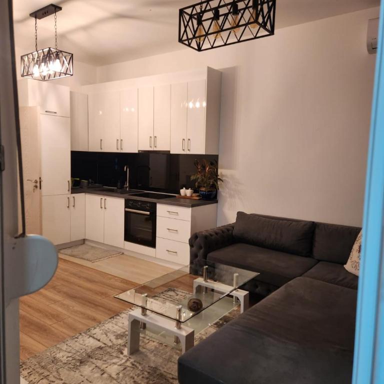 Apartment minutes away from the beach - Two-Bedroom Apartment - 45