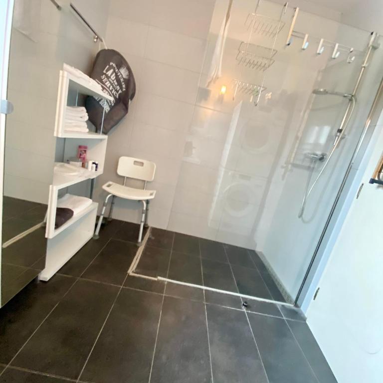 Big Apartment With Balcony - Apartment mit Balkon - 26