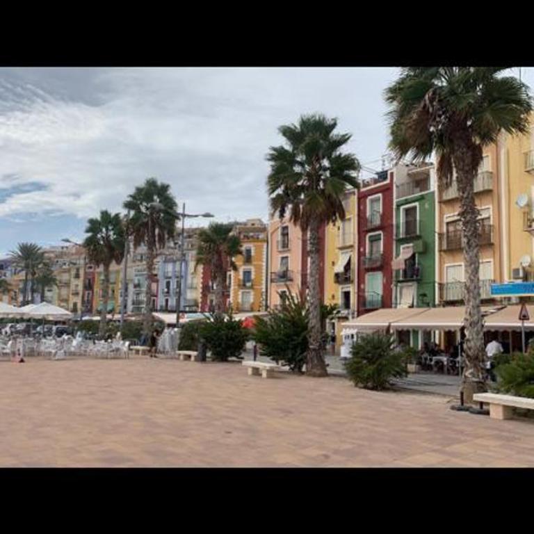 Brilliant sea apartment - Three-Bedroom Apartment - 2