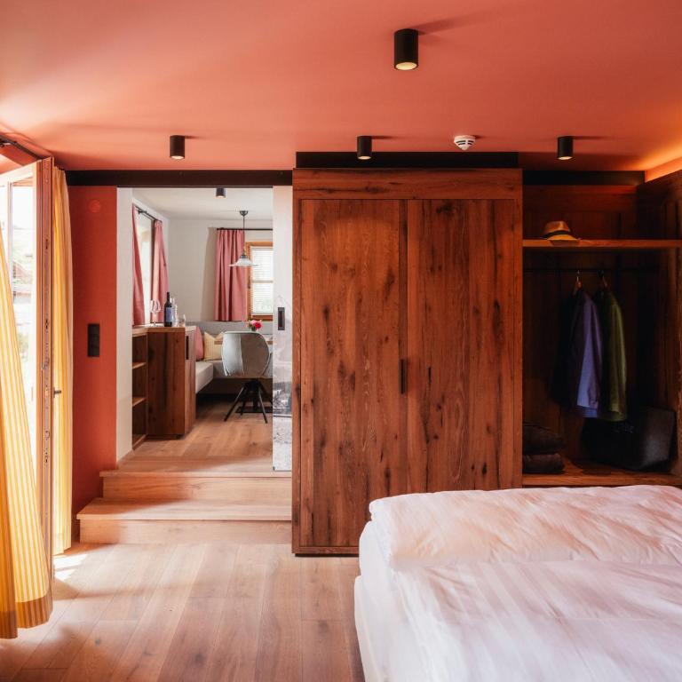 Landgasthof Hotel Linde - Junior Suite mit Poolblick - 5