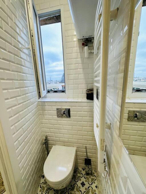 Lescostreet-Vue Tour Eiffel, balcon filant, hyper-centre Paris - One-Bedroom Apartment - 14