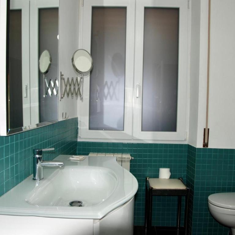 LOCAZIONE TURISTICA PAOLUCCI - Double Room with Shared Bathroom - 4