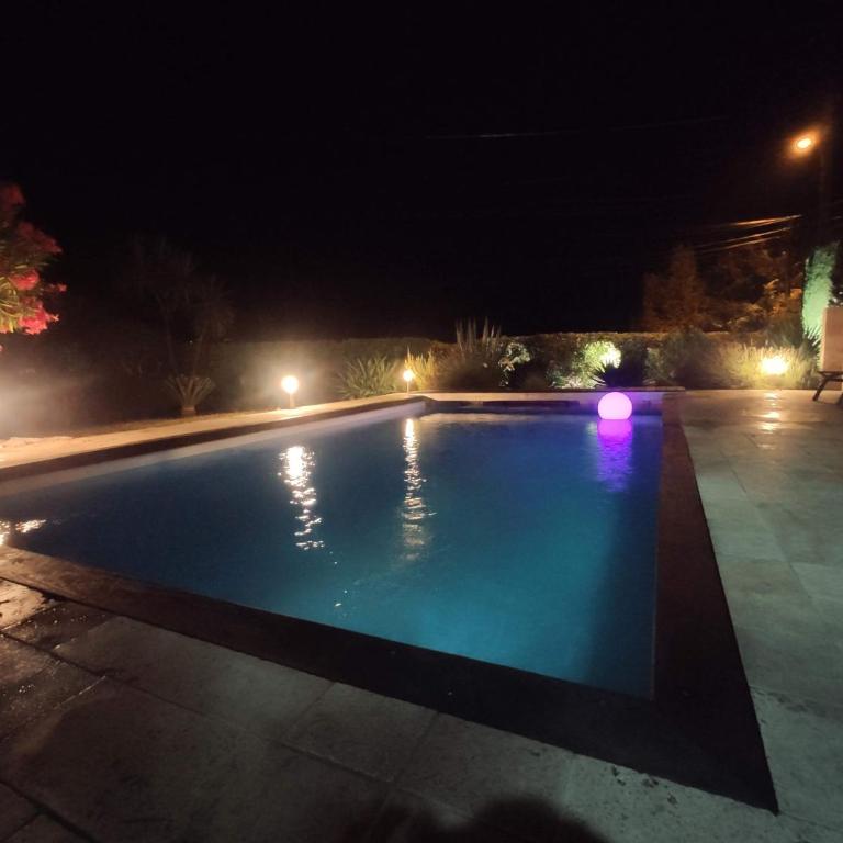 Superbe villa de charme avec piscine chauffée - Maison de Vacances - 3