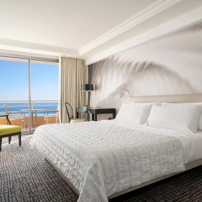 Le Méridien Beach Plaza - Deluxe Zimmer mit Kingsize-Bett, Balkon und Meerblick - 1