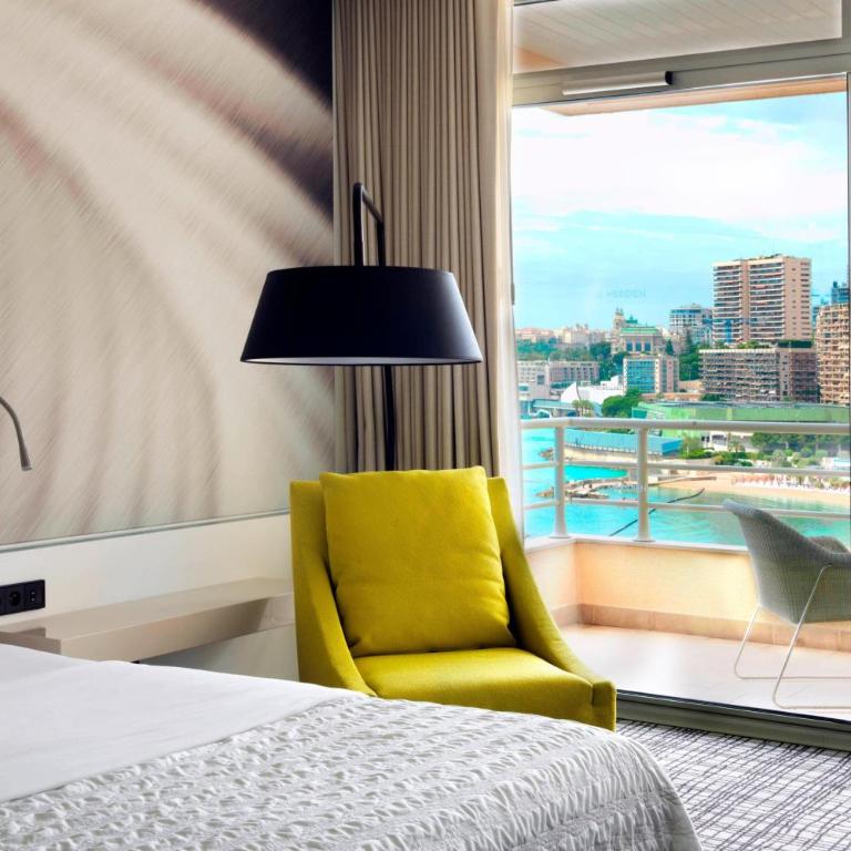 Le Méridien Beach Plaza - Premium Zimmer mit Kingsize-Bett, Balkon und teilweisem Meerblick - 3
