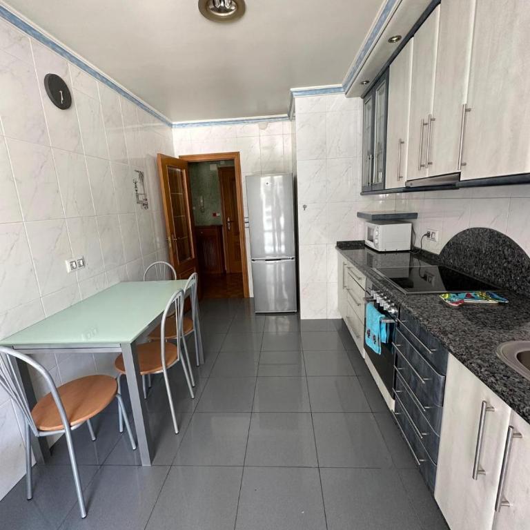 DESCUBRE GALICIA DESDE OURENSE - Apartamento de 3 dormitorios - 3
