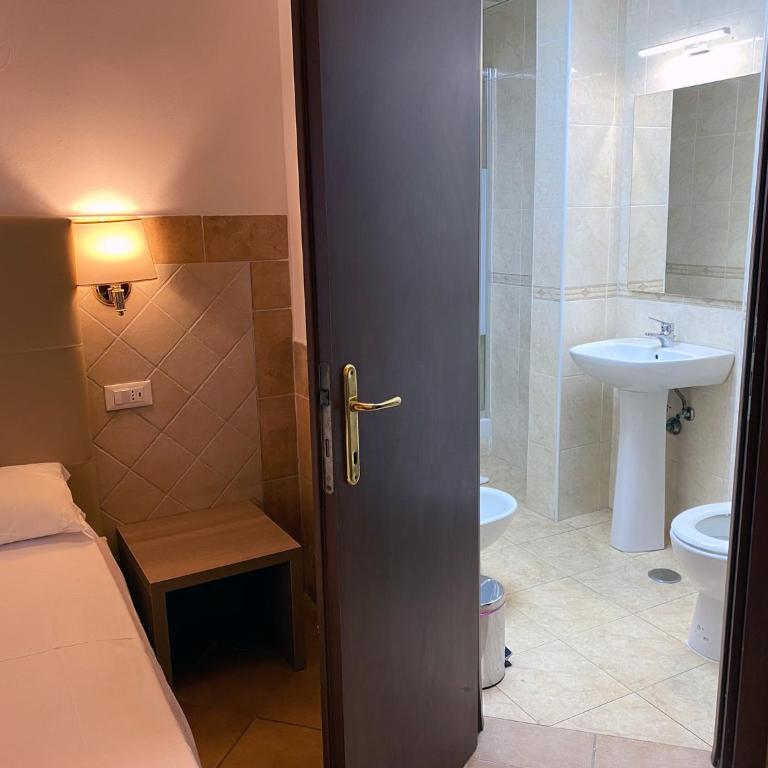 Hotel Alex Square - Camera Matrimoniale/Doppia con Letti Singoli con Bagno - 9