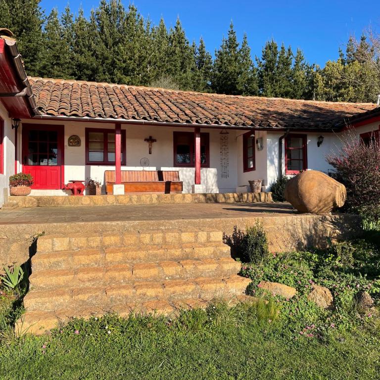 Casa de Campo en la costa de Pelluhue - Three-Bedroom House - 2
