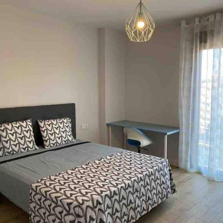 Precioso alojamiento en la mejor zona de Málaga - Apartamento - 4
