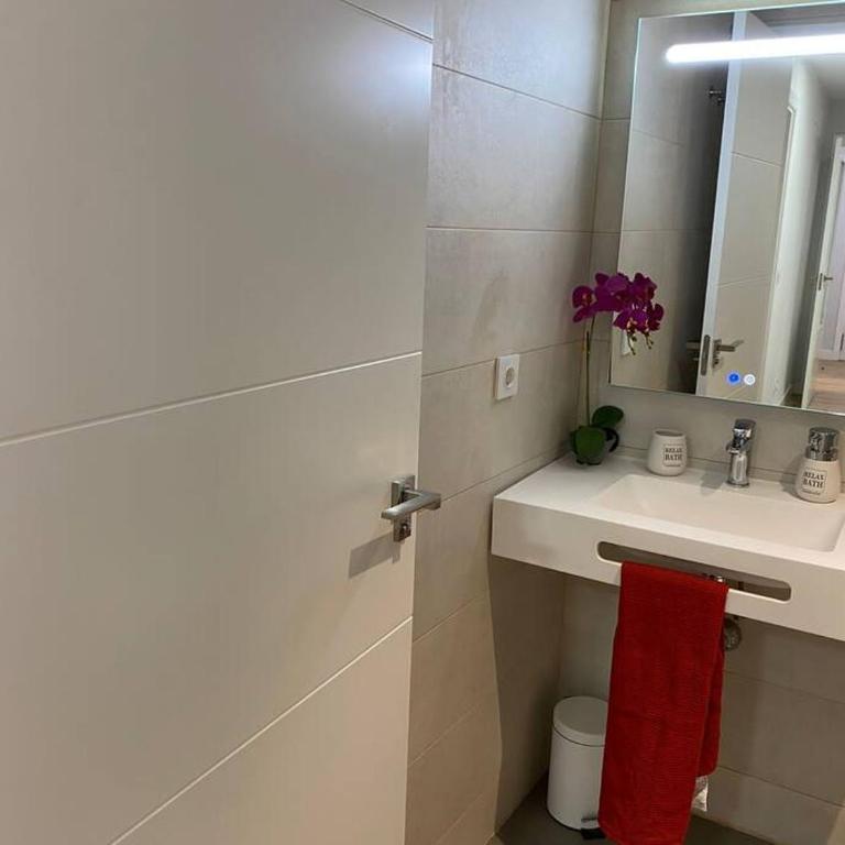 Precioso alojamiento en la mejor zona de Málaga - Apartamento - 34