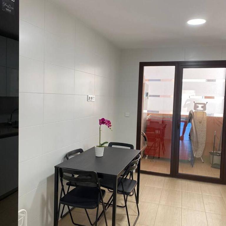 Precioso alojamiento en la mejor zona de Málaga - Apartamento - 43