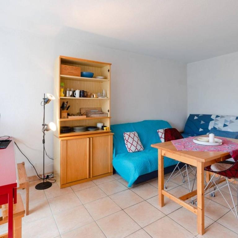 Appartement T2 à Narbonne-Plage - 30m de la plage, balcon, 4 couchages, parking gratuit - FR-1-409A-27 - Apartment - 3