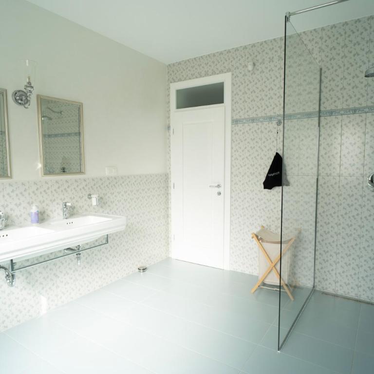 Nomad Rooms - Deluxe Double Room - 9