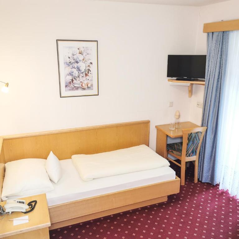 Hotel Angerwirt COSY HOLIDAY HOME - Einzelzimmer mit Balkon - 1