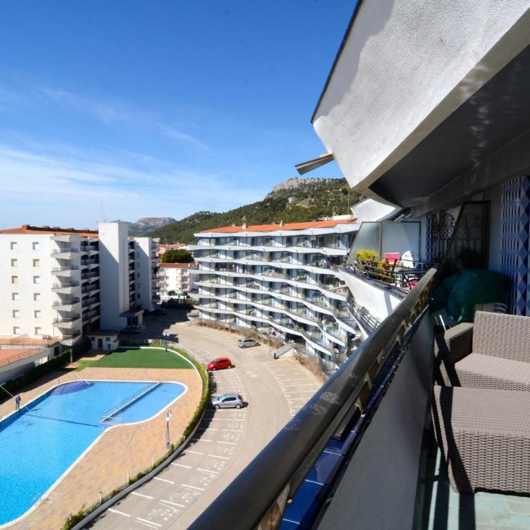Rocamaura II 6-3 - Two-Bedroom Apartment - 9