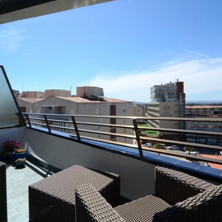 Rocamaura II 6-3 - Two-Bedroom Apartment - 10