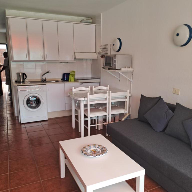 Studio-appartement EL CHAPARRAL con hermosa vista y piscina - Apartamento de 1 dormitorio - 4