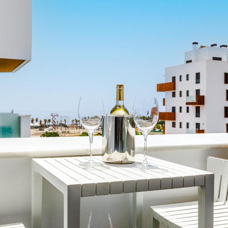 A&N Ocean Breeze Retreat with Pool Torre del Mar - Apartment with Balcony - 1