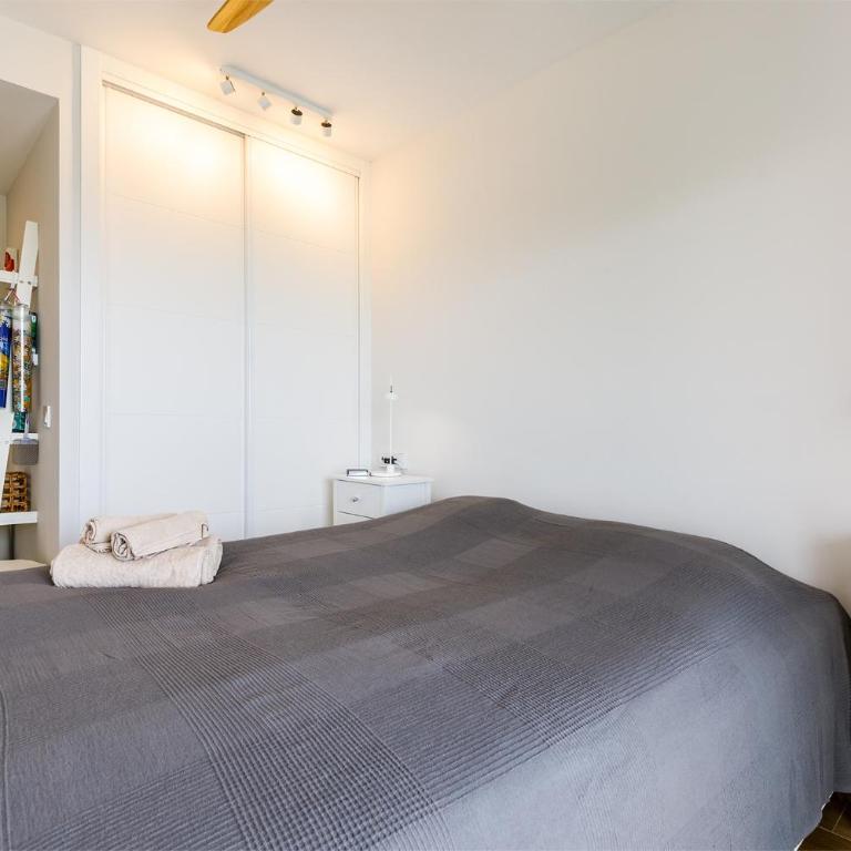 A&N Ocean Breeze Retreat with Pool Torre del Mar - Apartment with Balcony - 30