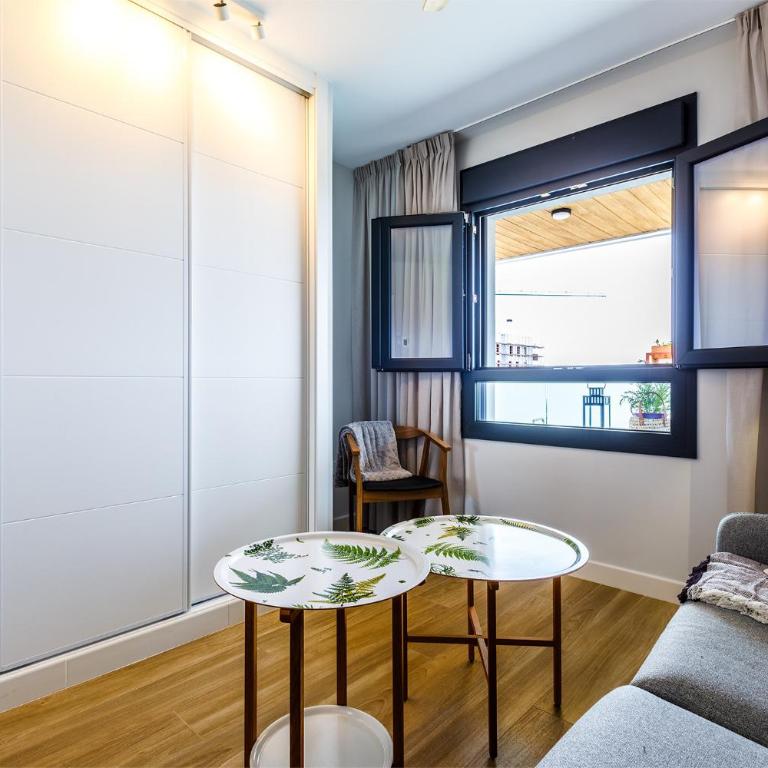A&N Ocean Breeze Retreat with Pool Torre del Mar - Apartment with Balcony - 56