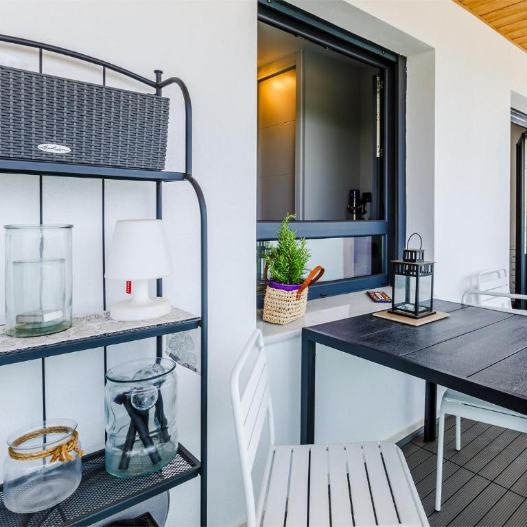 A&N Ocean Breeze Retreat with Pool Torre del Mar - Apartment with Balcony - 65