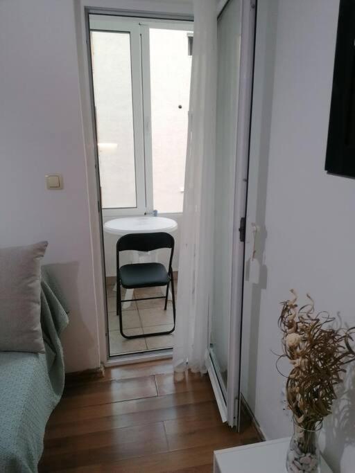 Smile - One-Bedroom Apartment - 6