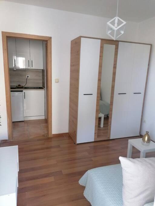 Smile - One-Bedroom Apartment - 7