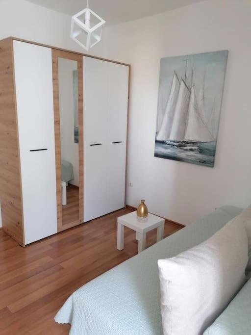 Smile - One-Bedroom Apartment - 10