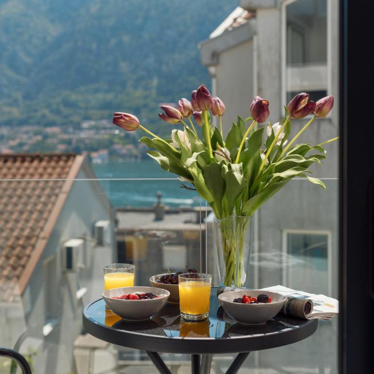 Berge Apartments - Two-Bedroom Apartment - 1