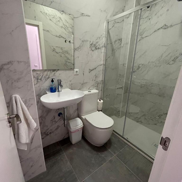 The Spot Central Hostel - Habitación Doble con baño privado - 7