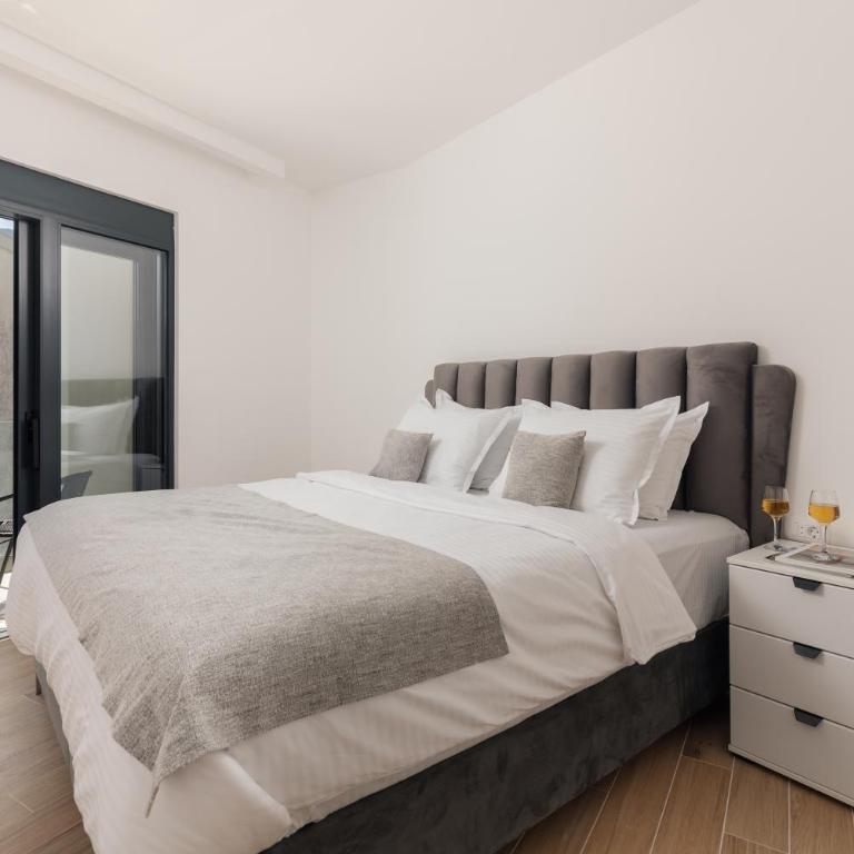 Berge Apartments - Two-Bedroom Apartment - 2