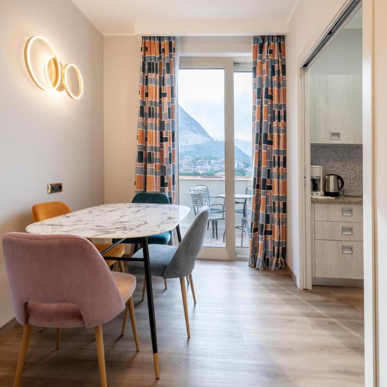 Residence Carl&Do - Appartamento Deluxe con 1 Camera da Letto e Vista Lago Parziale - 4