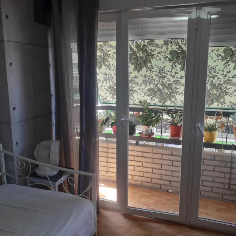 EVE ,Estacion central - Single Room with Balcony - 9